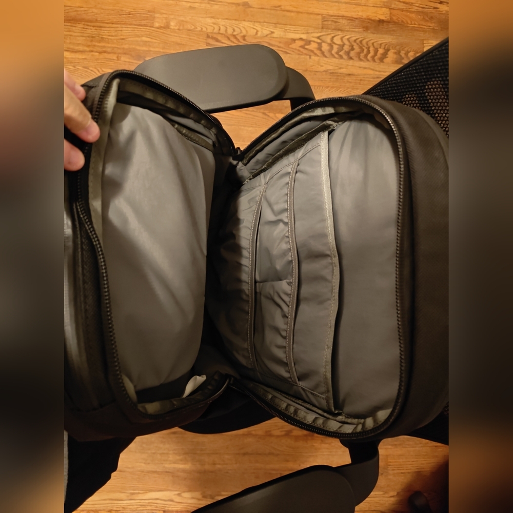 Aer Tech Pack 2 Black - Mint Condition + $40 Rain Cover Bundle - Picture 6 of 9